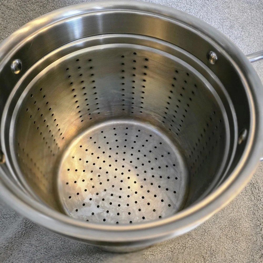 Kirkland Signature Professional 12 QT Stock Pot w/Steamer & Lid